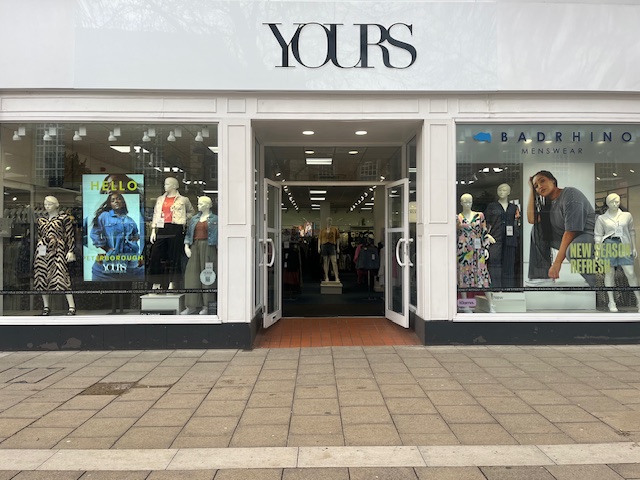 Yours Clothing Enhances Customer Experience with Digital Signage